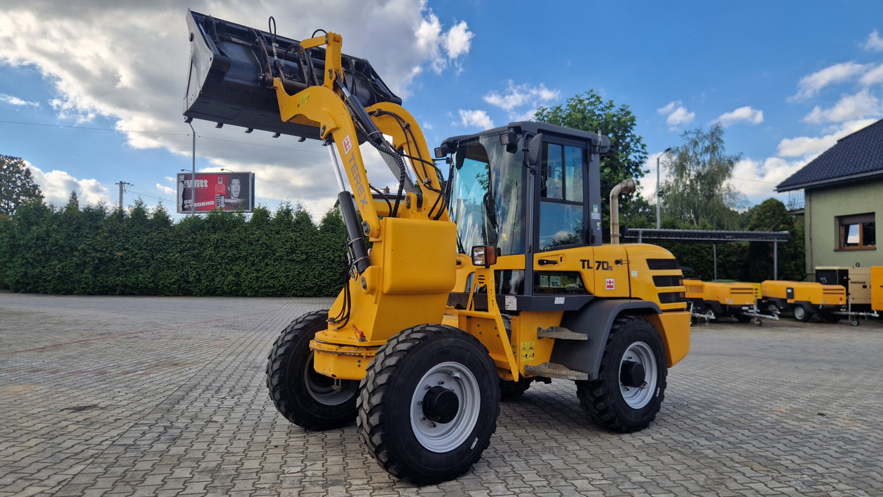 TEREX TL 70 S - Gumikerekes homlokrakodó: 5 kép. TEREX TL 70 S - Gumikerekes homlokrakodó: 5 kép.