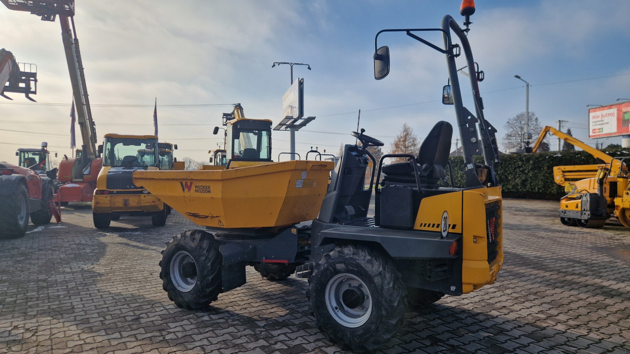 WACKER NEUSON DW30 - Minidömper: 1 kép. WACKER NEUSON DW30 - Minidömper: 1 kép.