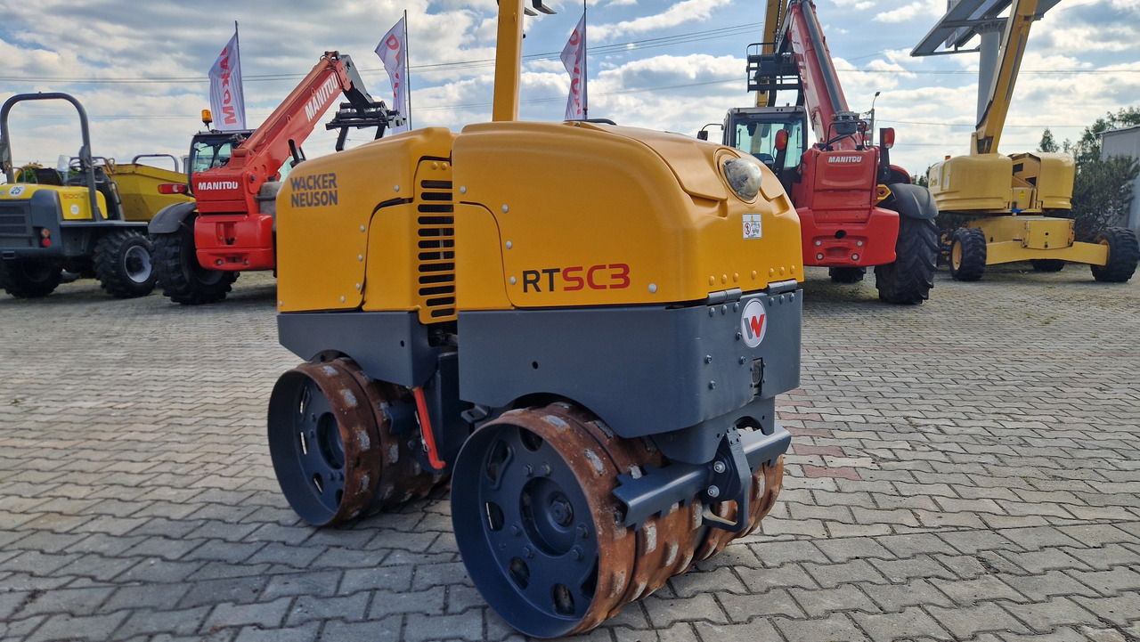 WACKER NEUSON RT SC 3 - Minihenger: 1 kép. WACKER NEUSON RT SC 3 - Minihenger: 1 kép.