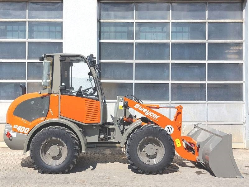 Atlas AR 400 - Mini homlokrakodó: 5 kép. Atlas AR 400 - Mini homlokrakodó: 5 kép.