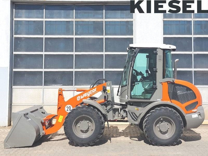 Atlas AR 420 - Mini homlokrakodó: 1 kép. Atlas AR 420 - Mini homlokrakodó: 1 kép.