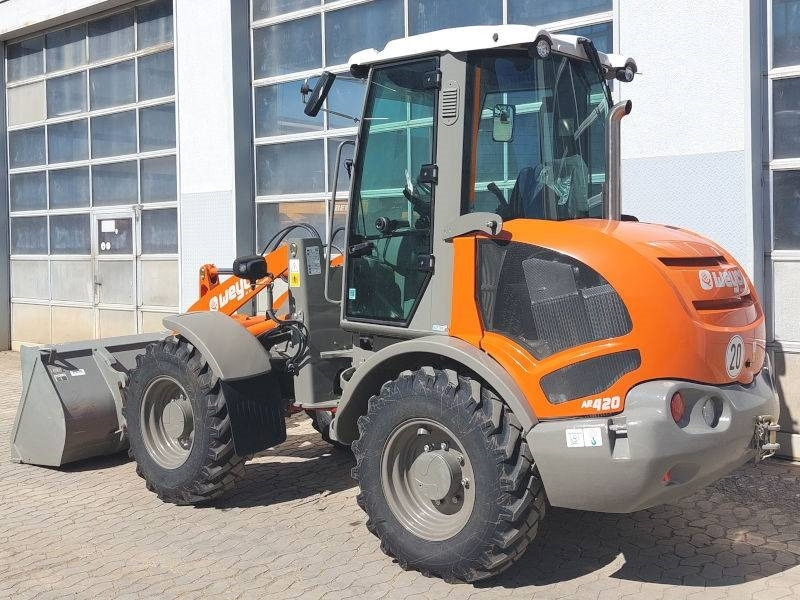 Atlas AR 420 - Mini homlokrakodó: 3 kép. Atlas AR 420 - Mini homlokrakodó: 3 kép.