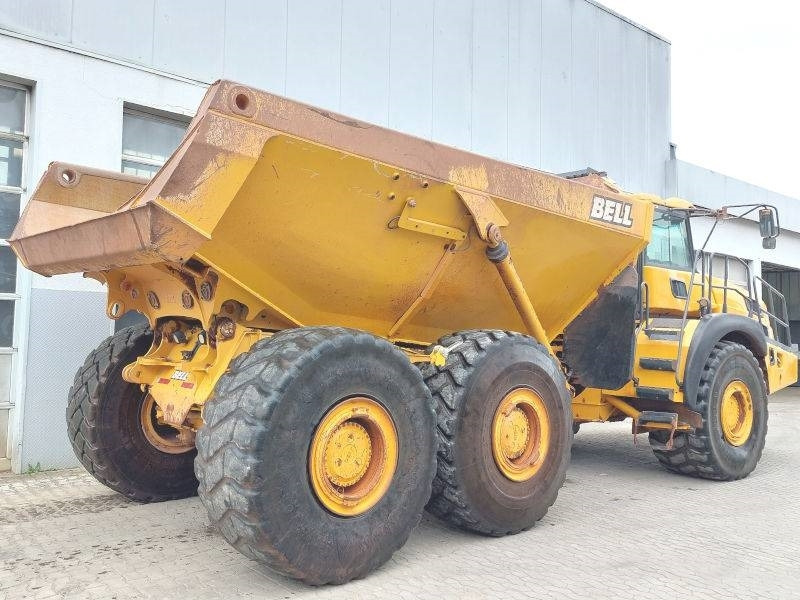 Csuklós dömper Bell B 45 E: 6 kép. Csuklós dömper Bell B 45 E: 6 kép.