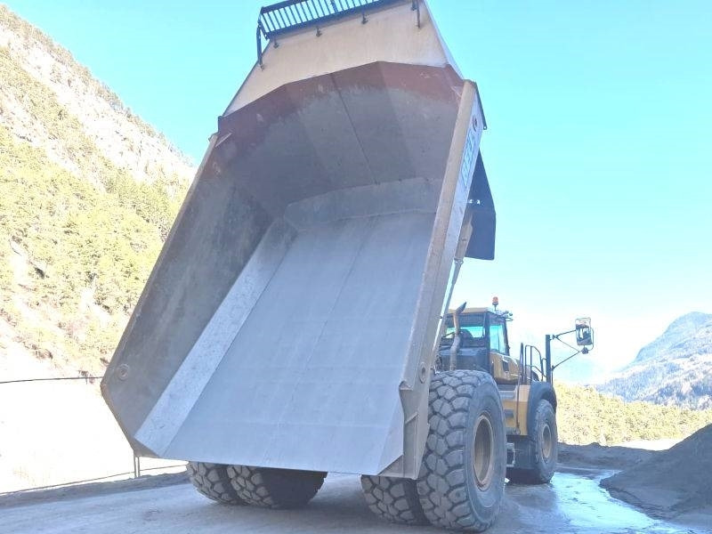Bell B 60 E - Csuklós dömper: 3 kép. Bell B 60 E - Csuklós dömper: 3 kép.
