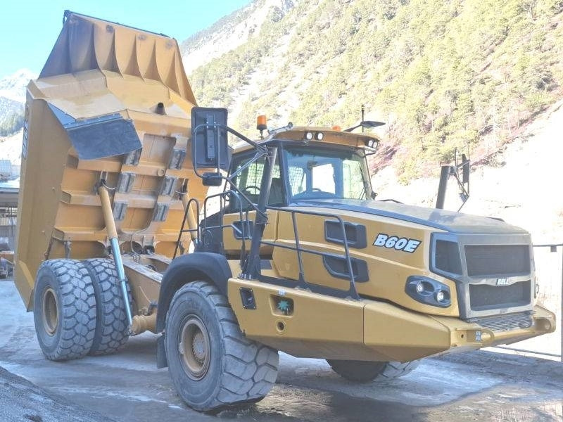 Bell B 60 E - Csuklós dömper: 4 kép. Bell B 60 E - Csuklós dömper: 4 kép.
