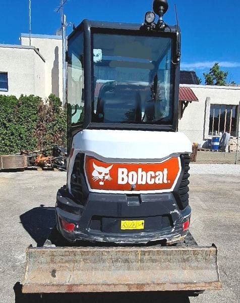 Bobcat E 27 - Minikotró: 4 kép. Bobcat E 27 - Minikotró: 4 kép.