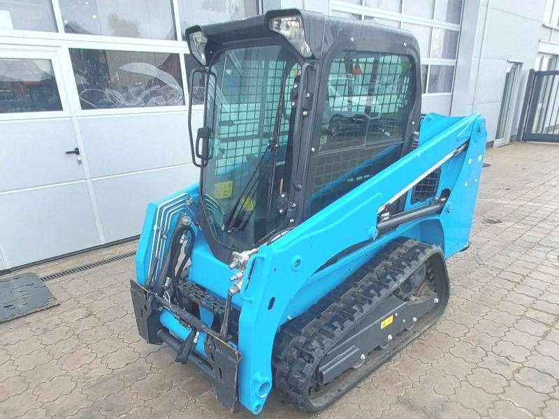 Bobcat T 450 - Kompakt lánctalpas rakodó: 2 kép. Bobcat T 450 - Kompakt lánctalpas rakodó: 2 kép.