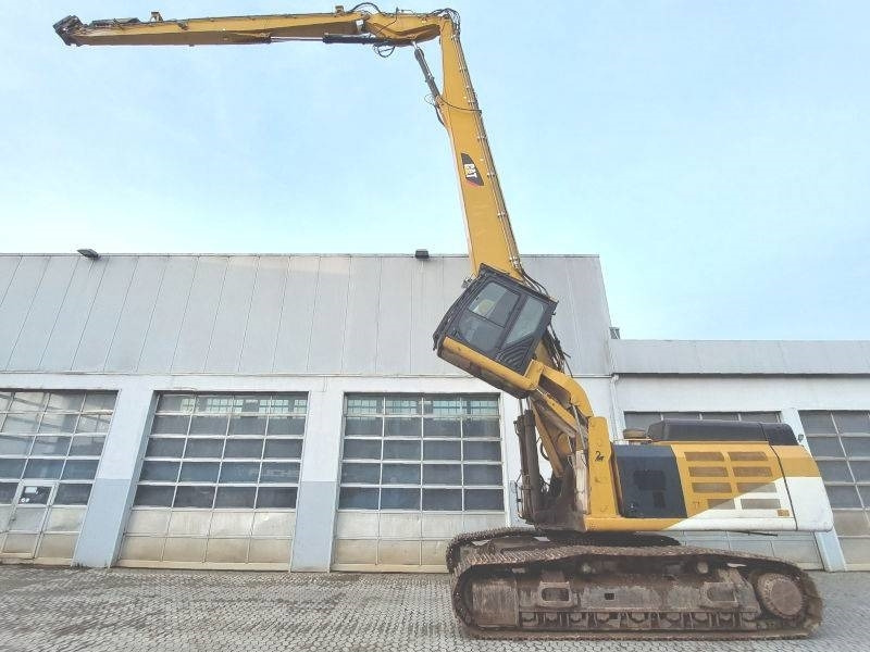 CAT 349 E - Bontó kotrógép: 2 kép. CAT 349 E - Bontó kotrógép: 2 kép.