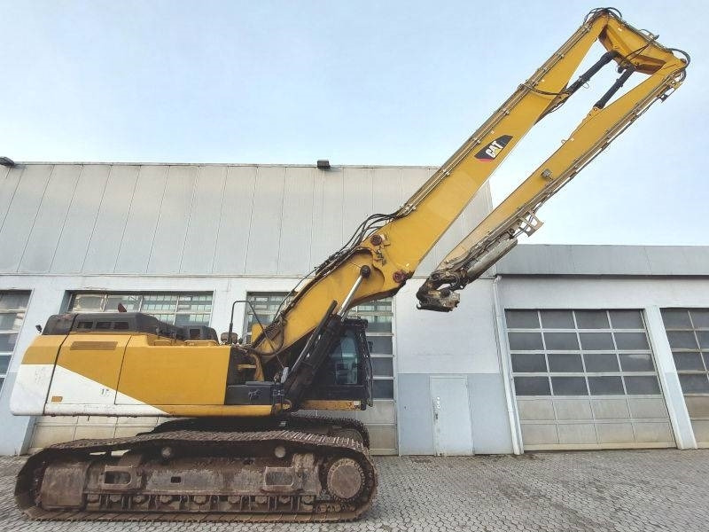 CAT 349 E - Bontó kotrógép: 5 kép. CAT 349 E - Bontó kotrógép: 5 kép.