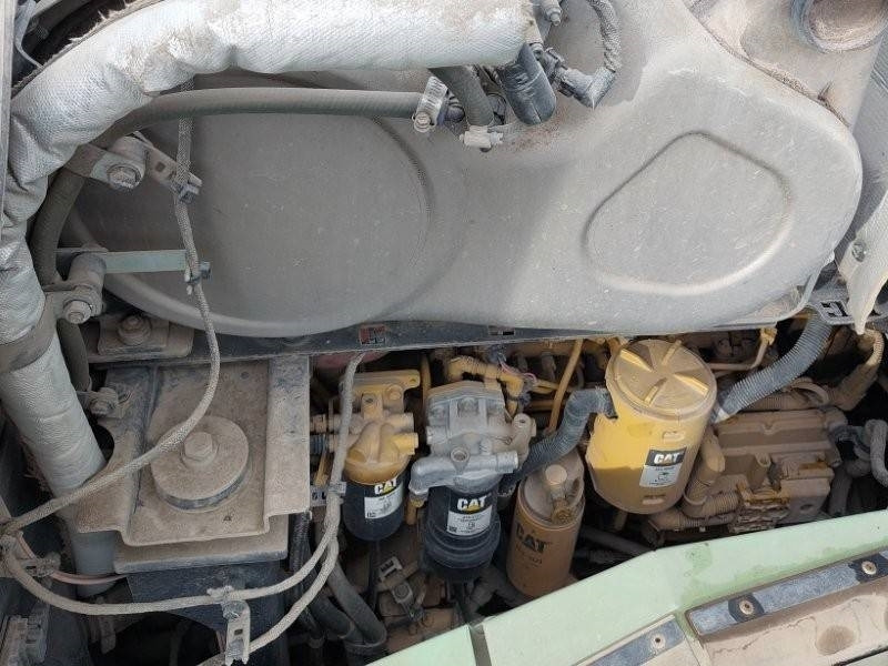 Gumikerekes homlokrakodó CAT 950 M: 8 kép.