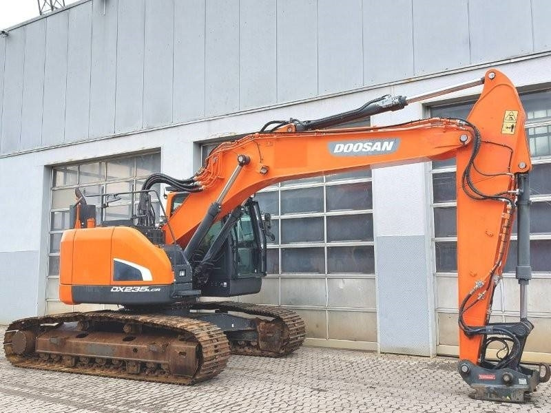 Doosan DX 235 LCR-5 - Lánctalpas kotró: 4 kép. Doosan DX 235 LCR-5 - Lánctalpas kotró: 4 kép.
