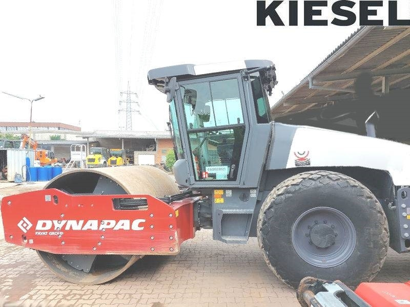 Dynapac CA 3500 D CP - Talajtömörítő: 1 kép. Dynapac CA 3500 D CP - Talajtömörítő: 1 kép.