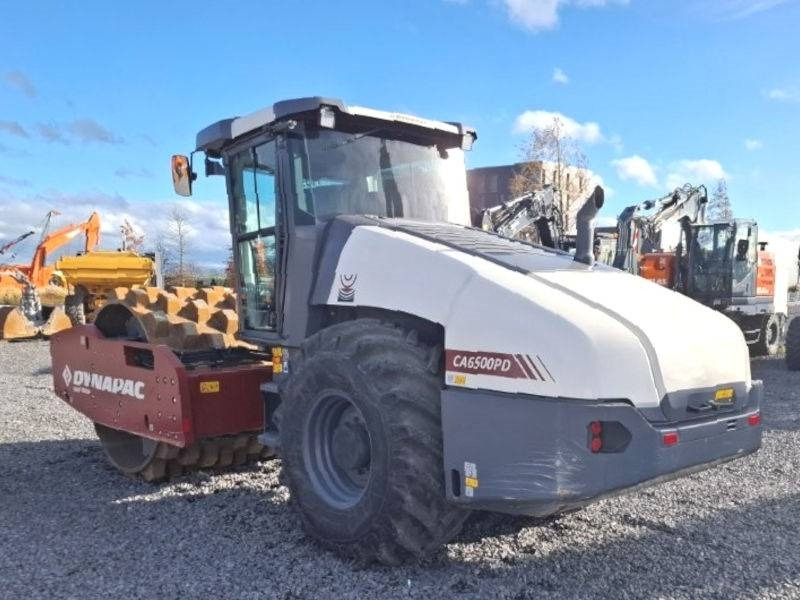 Dynapac CA 6500 PD - Talajtömörítő: 3 kép. Dynapac CA 6500 PD - Talajtömörítő: 3 kép.