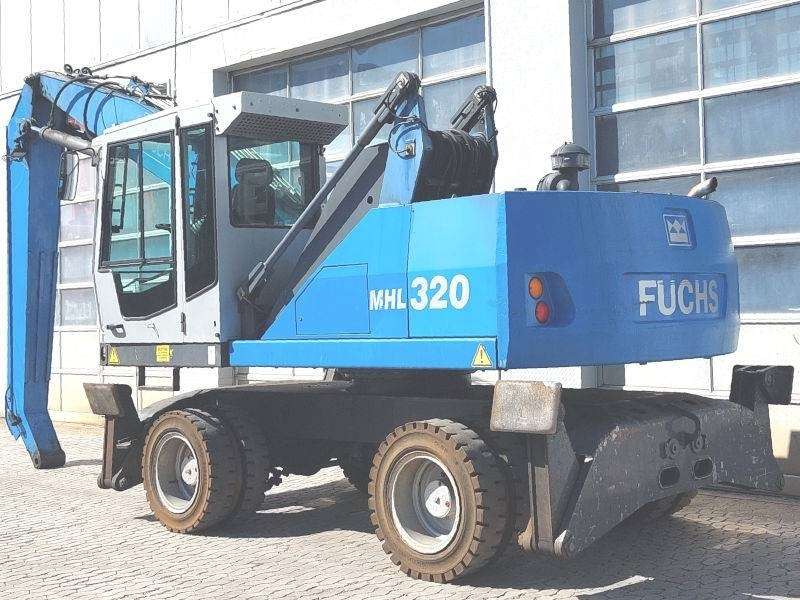 Fuchs MHL 320 D - Hulladék kotró: 3 kép. Fuchs MHL 320 D - Hulladék kotró: 3 kép.