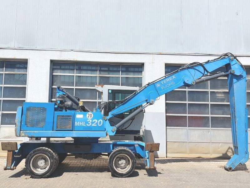 Fuchs MHL 320 - Hulladék kotró: 4 kép. Fuchs MHL 320 - Hulladék kotró: 4 kép.