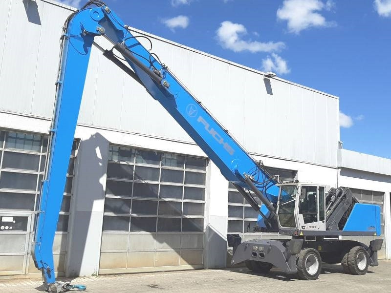 Fuchs MHL 360 F - Hulladék kotró: 2 kép. Fuchs MHL 360 F - Hulladék kotró: 2 kép.