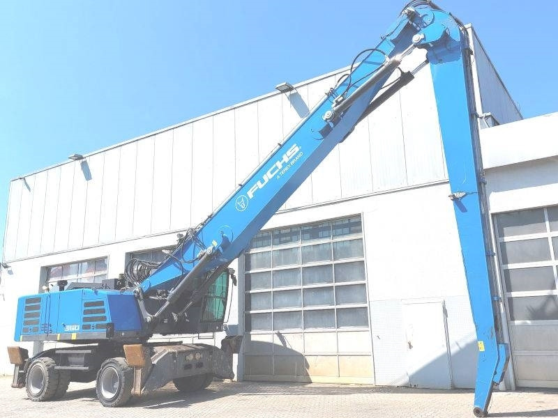Fuchs MHL 360 F - Hulladék kotró: 4 kép. Fuchs MHL 360 F - Hulladék kotró: 4 kép.