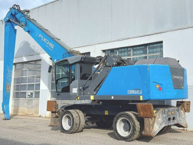 Fuchs MHL 360 F - Hulladék kotró: 3 kép. Fuchs MHL 360 F - Hulladék kotró: 3 kép.