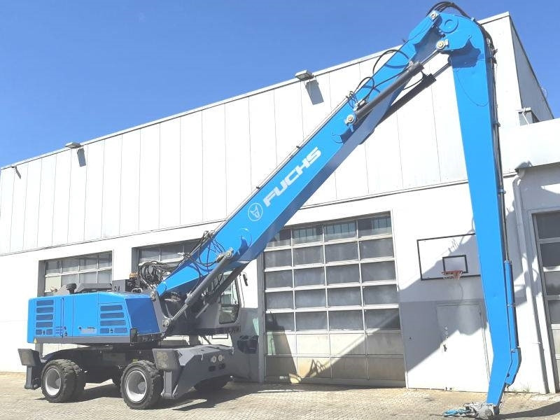 Fuchs MHL 360 F - Hulladék kotró: 4 kép. Fuchs MHL 360 F - Hulladék kotró: 4 kép.