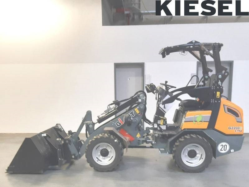 Giant G 2200 E X-Tra Elektro / electric - Mini homlokrakodó: 1 kép. Giant G 2200 E X-Tra Elektro / electric - Mini homlokrakodó: 1 kép.