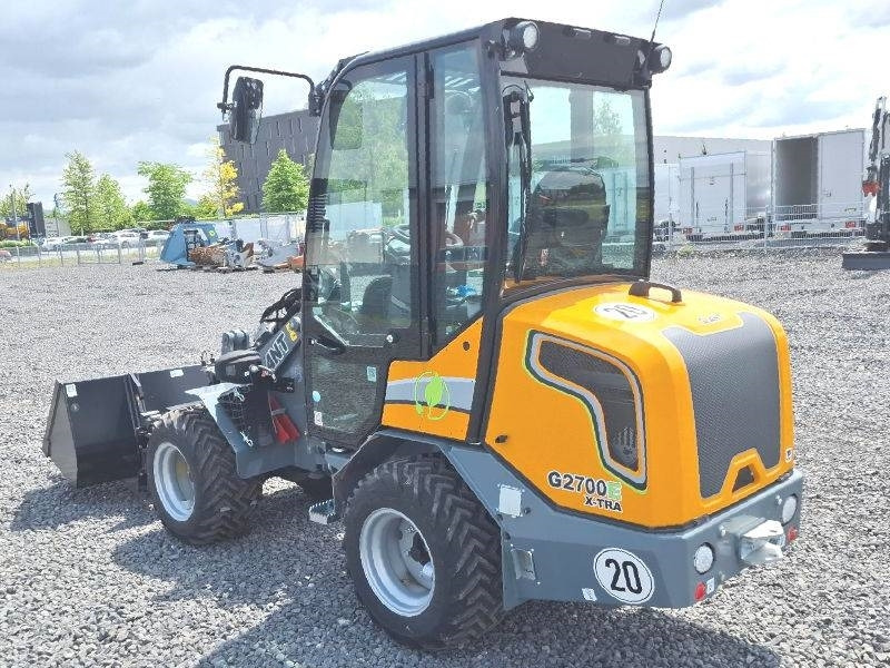 Giant G 2700 E X-Tra Elektro / electric - Mini homlokrakodó: 3 kép. Giant G 2700 E X-Tra Elektro / electric - Mini homlokrakodó: 3 kép.