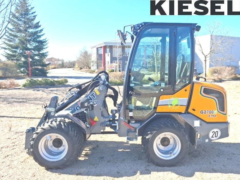 Giant G 2700 E X-Tra Elektro / electric - Mini homlokrakodó: 1 kép. Giant G 2700 E X-Tra Elektro / electric - Mini homlokrakodó: 1 kép.