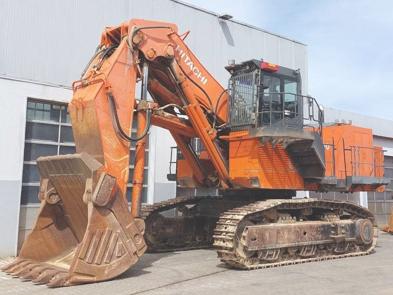 Hitachi EX 1200-6 - Kotrógép: 2 kép. Hitachi EX 1200-6 - Kotrógép: 2 kép.