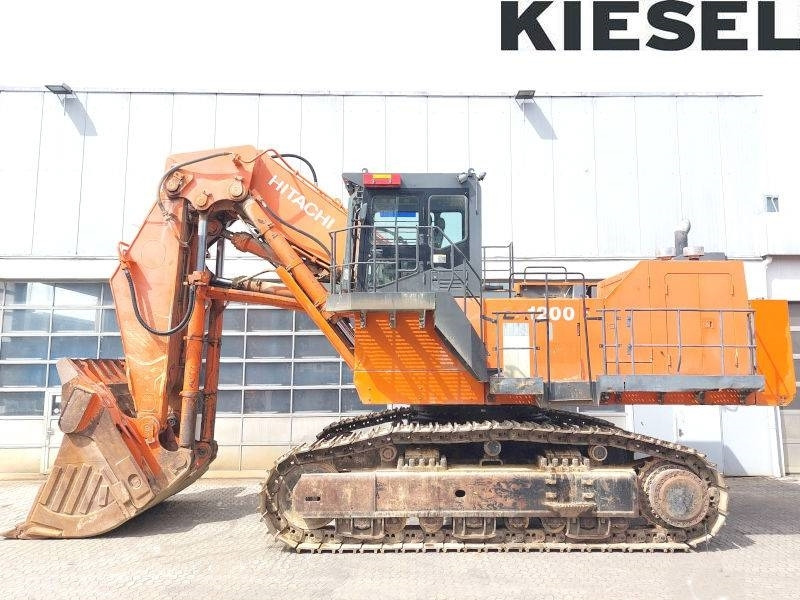 Hitachi EX 1200-6 - Kotrógép: 1 kép. Hitachi EX 1200-6 - Kotrógép: 1 kép.