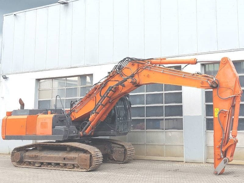 Hitachi KTEG KMC350-5 - Bontó kotrógép: 4 kép. Hitachi KTEG KMC350-5 - Bontó kotrógép: 4 kép.