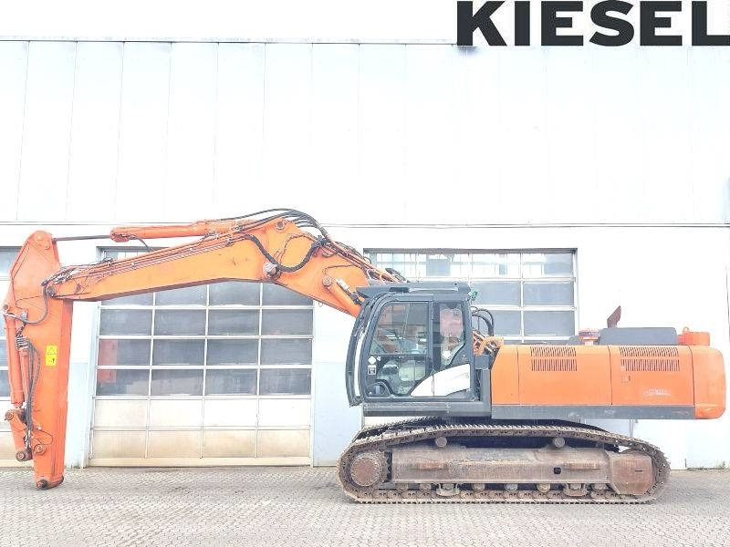 Hitachi KTEG KMC350-5 - Bontó kotrógép: 1 kép. Hitachi KTEG KMC350-5 - Bontó kotrógép: 1 kép.