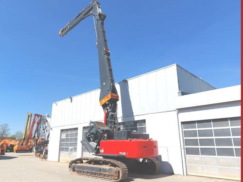 Hitachi KTEG KMC600P-6 - Bontó kotrógép: 3 kép. Hitachi KTEG KMC600P-6 - Bontó kotrógép: 3 kép.