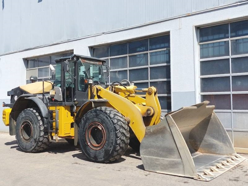Hitachi ZW 310-6 - Gumikerekes homlokrakodó: 4 kép. Hitachi ZW 310-6 - Gumikerekes homlokrakodó: 4 kép.