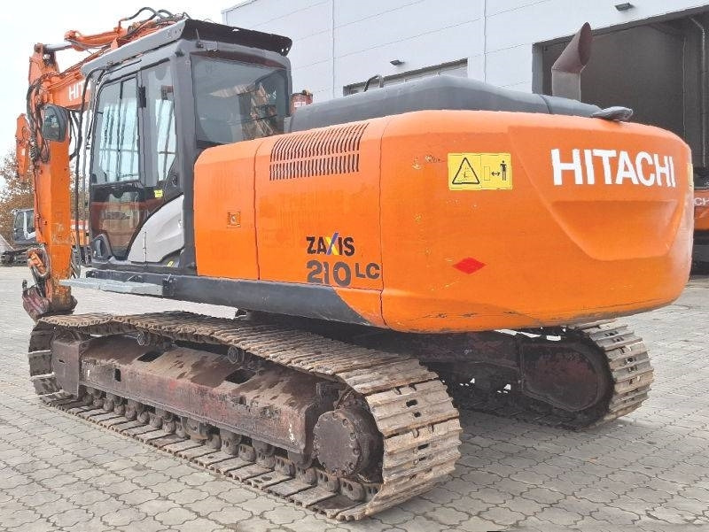 Hitachi ZX 210 LC-5 - Lánctalpas kotró: 3 kép. Hitachi ZX 210 LC-5 - Lánctalpas kotró: 3 kép.