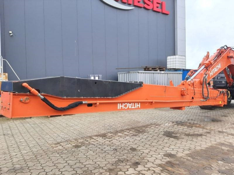 Hitachi ZX 210 LC-6 Teledipper - Lánctalpas kotró: 5 kép. Hitachi ZX 210 LC-6 Teledipper - Lánctalpas kotró: 5 kép.