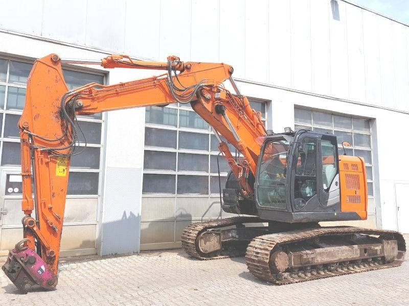 Hitachi ZX 225 US LC-5 - Lánctalpas kotró: 2 kép. Hitachi ZX 225 US LC-5 - Lánctalpas kotró: 2 kép.