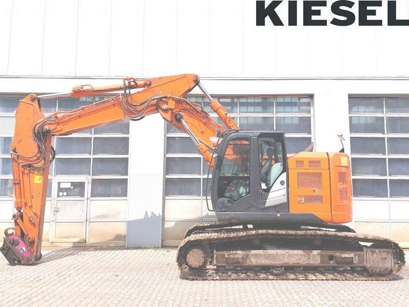 Hitachi ZX 225 US LC-5 - Lánctalpas kotró: 1 kép. Hitachi ZX 225 US LC-5 - Lánctalpas kotró: 1 kép.