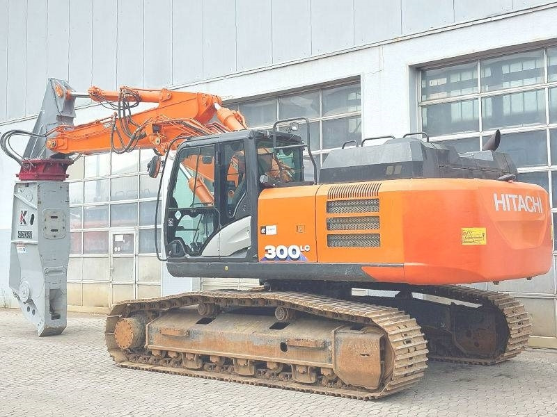 Hitachi ZX 300 LC-6 - Bontó kotrógép: 3 kép. Hitachi ZX 300 LC-6 - Bontó kotrógép: 3 kép.