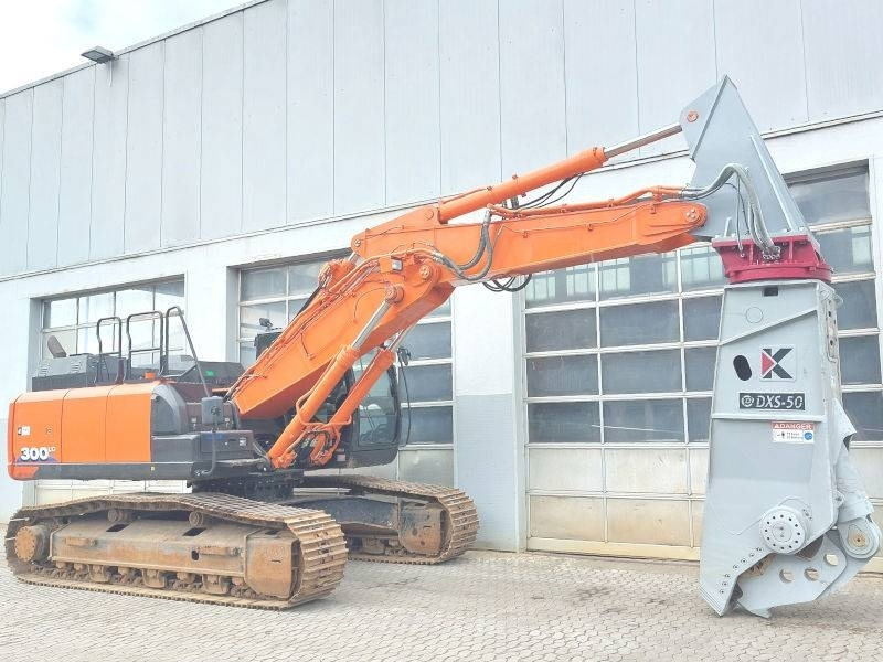 Hitachi ZX 300 LC-6 - Bontó kotrógép: 4 kép. Hitachi ZX 300 LC-6 - Bontó kotrógép: 4 kép.