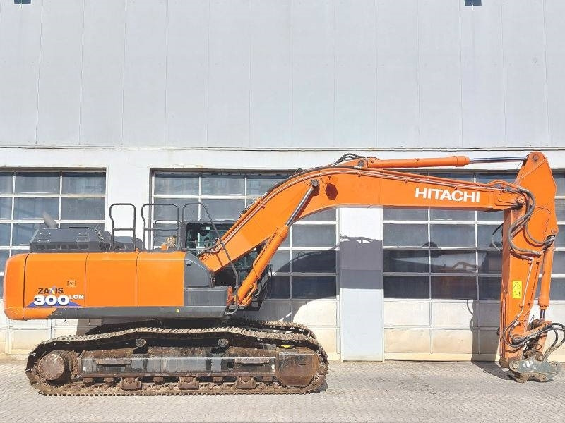 Hitachi ZX 300 LCN-6 - Lánctalpas kotró: 5 kép. Hitachi ZX 300 LCN-6 - Lánctalpas kotró: 5 kép.