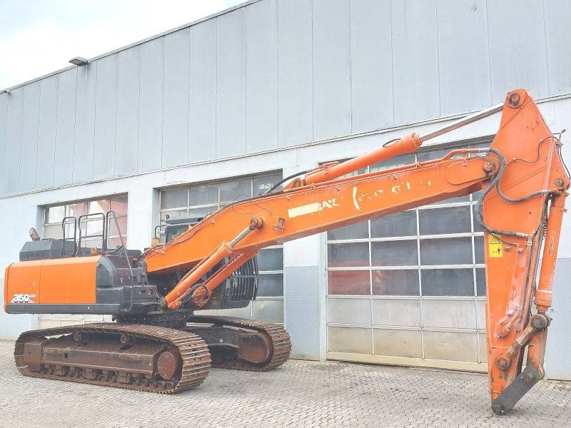 Hitachi ZX 350 LCN-6 - Lánctalpas kotró: 4 kép. Hitachi ZX 350 LCN-6 - Lánctalpas kotró: 4 kép.