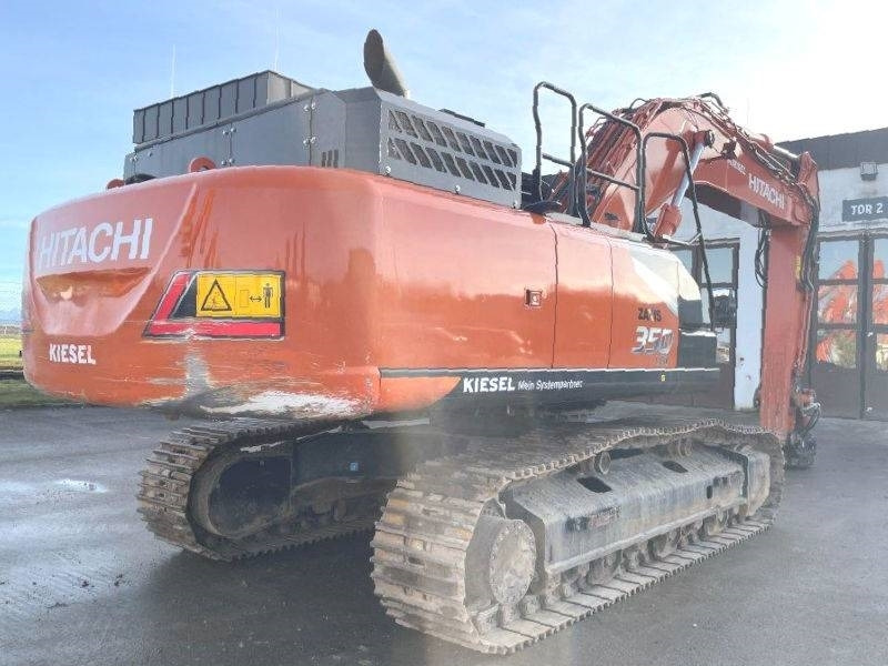Hitachi ZX 350 LCN-7 - Lánctalpas kotró: 5 kép. Hitachi ZX 350 LCN-7 - Lánctalpas kotró: 5 kép.