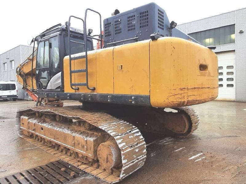 Hitachi ZX 490 LCH-6 - Lánctalpas kotró: 3 kép. Hitachi ZX 490 LCH-6 - Lánctalpas kotró: 3 kép.