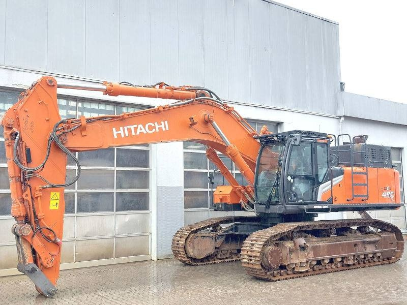 Hitachi ZX 490 LCH-7  - Lánctalpas kotró: 2 kép. Hitachi ZX 490 LCH-7  - Lánctalpas kotró: 2 kép.