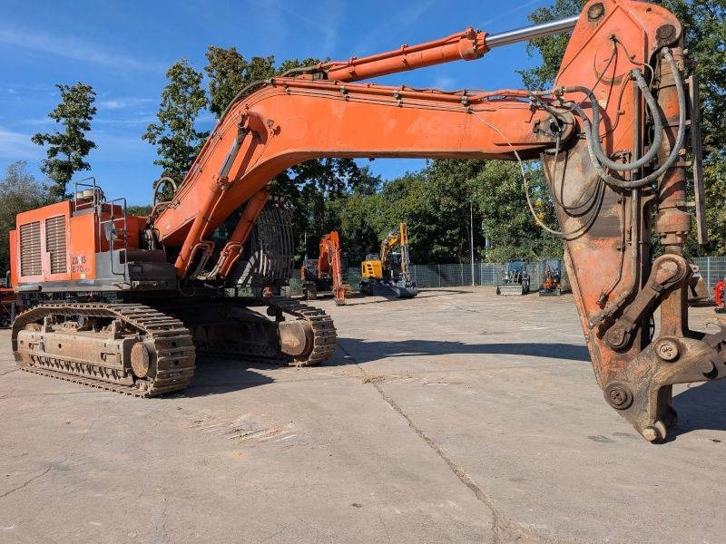 Hitachi ZX 870 LCH-5  - Lánctalpas kotró: 3 kép. Hitachi ZX 870 LCH-5  - Lánctalpas kotró: 3 kép.