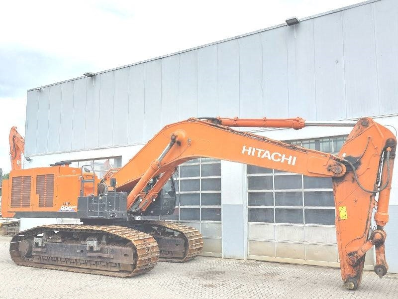 Hitachi ZX 890 LCH-6 - Lánctalpas kotró: 4 kép. Hitachi ZX 890 LCH-6 - Lánctalpas kotró: 4 kép.