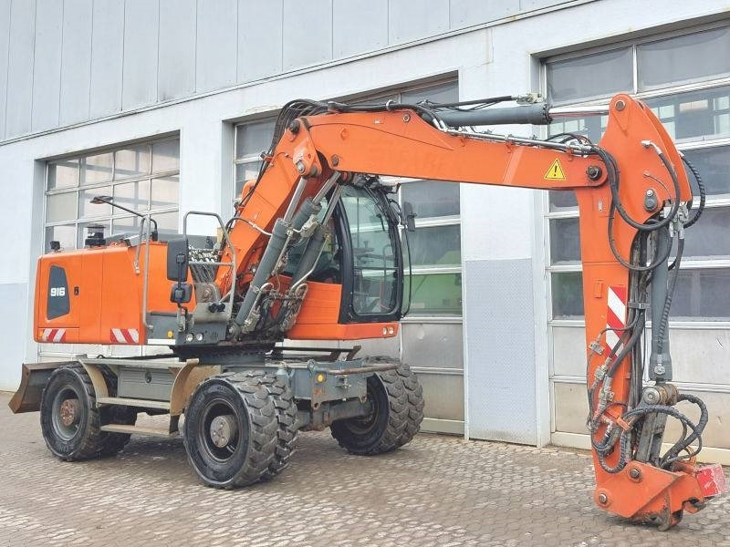 Liebherr A 916 - Gumikerekes kotró: 4 kép. Liebherr A 916 - Gumikerekes kotró: 4 kép.
