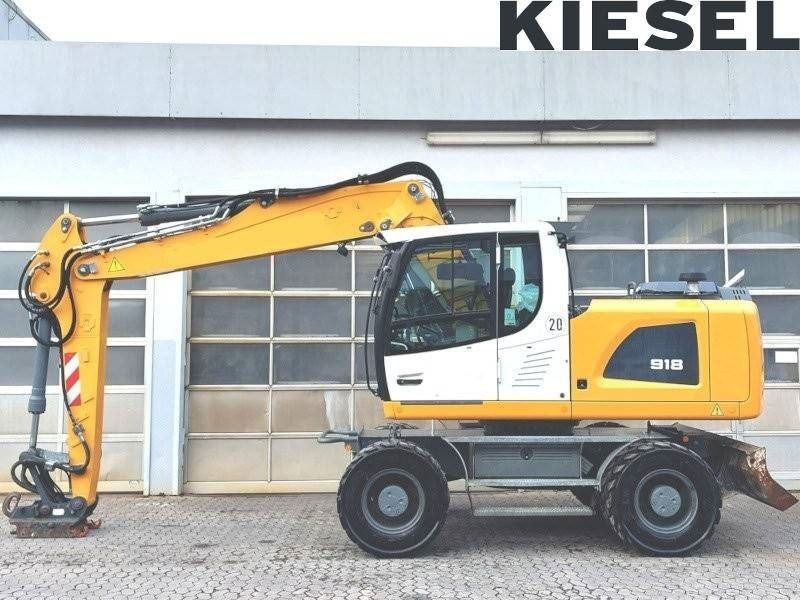Liebherr A 918 - Gumikerekes kotró: 1 kép. Liebherr A 918 - Gumikerekes kotró: 1 kép.