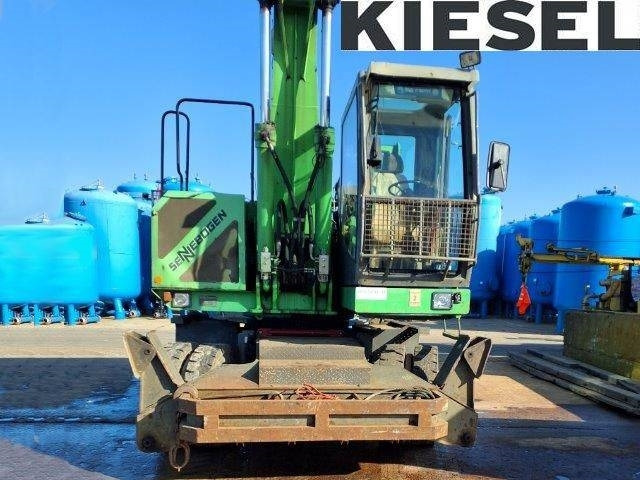 Sennebogen 825 - Hulladék kotró: 1 kép. Sennebogen 825 - Hulladék kotró: 1 kép.