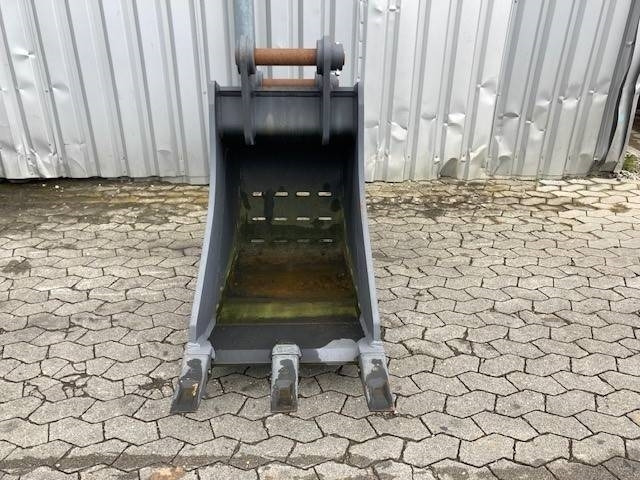 Triga 700mm  - Kotró kanál: 4 kép. Triga 700mm  - Kotró kanál: 4 kép.