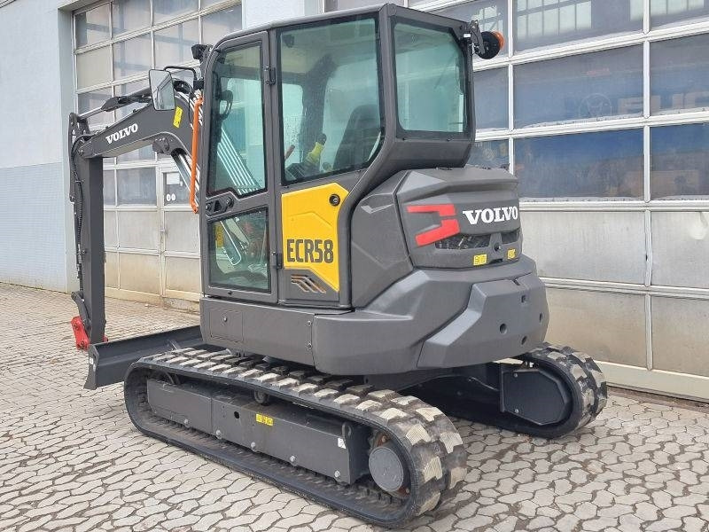 Volvo ECR 58 F - Minikotró: 3 kép. Volvo ECR 58 F - Minikotró: 3 kép.